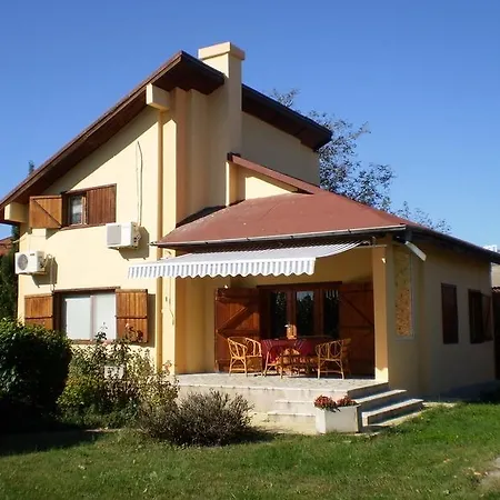 Holiday home Bini *